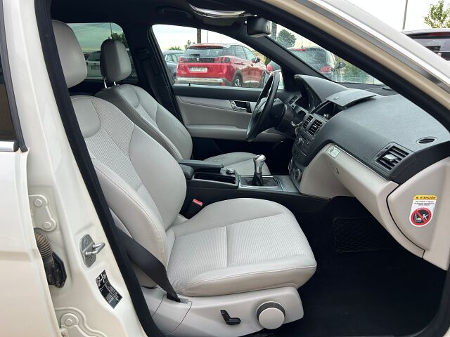 MERCEDES C220 CDI AVANTGARDE ESTATE SPANISH LHD IN SPAIN 231000 MILES 2010